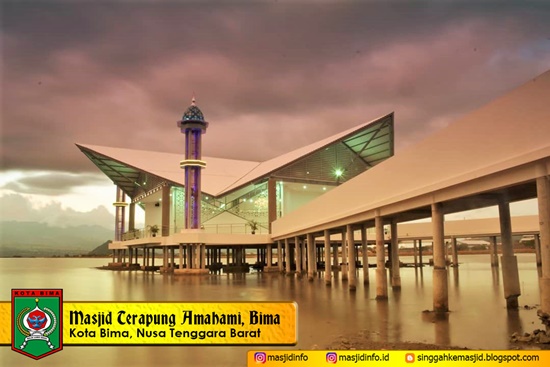 Singgah Ke Masjid: Masjid Terapung Amahami Kota Bima