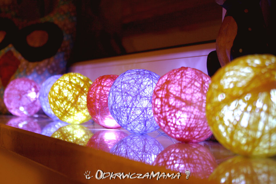 ODKRYWCZA MAMA DIY COTTON BALL LIGHTS WERSJA DLA DWÓCH LEWYCH RĄK ;)