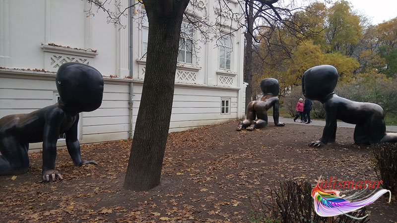 Прага, парк Кампа, скульптура Младенцы
