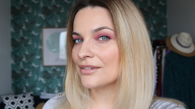 Total look rosé avec Sweet Oasis de Morphe !