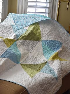 #QuiltBee: Moda Love baby quilt