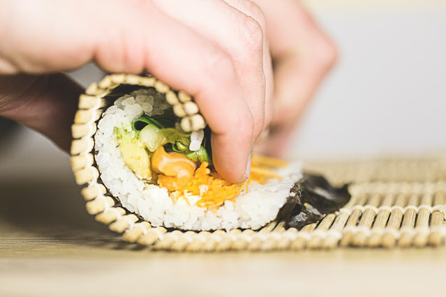 Hal Seputar Sushi Yang Kamu Perlu Tahu