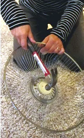 Make an industrial clock out of fan! Genius and cool idea by Kammy's Korner, featured on http://www.ilovethatjunk.com