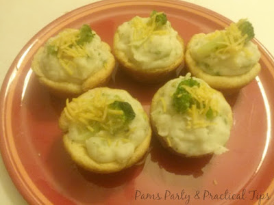http://www.pamspartyandpracticaltips.com/2016/03/potato-party-cups-and-pockets.html