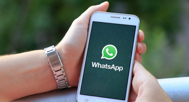  WhatsApp telah menjadi aplikasi instant messaging yang wajib ada di perangkat smartphone Cara Membaca Isi Pesan WhatsApp Orang Lain Tanpa Ketahuan