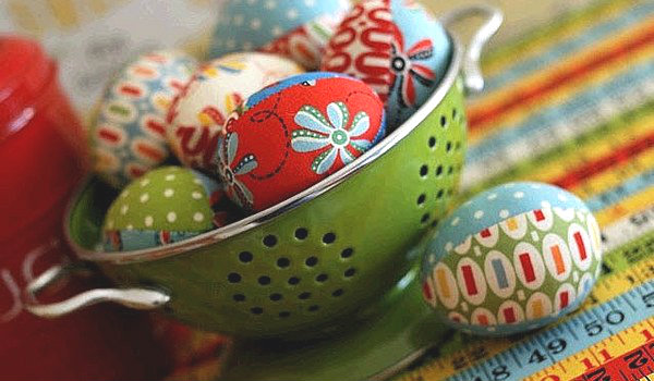 Flores y huevos de Pascua