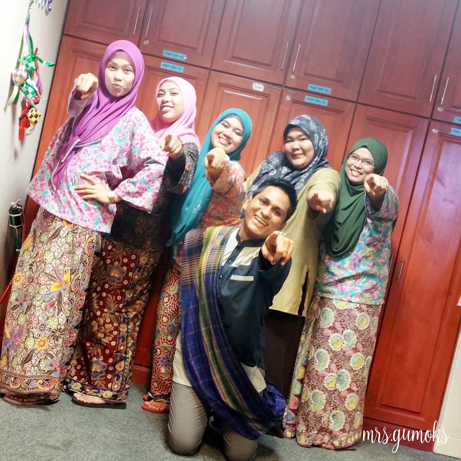 Mrs. Gumoks: Jamuan Raya Kampung Style
