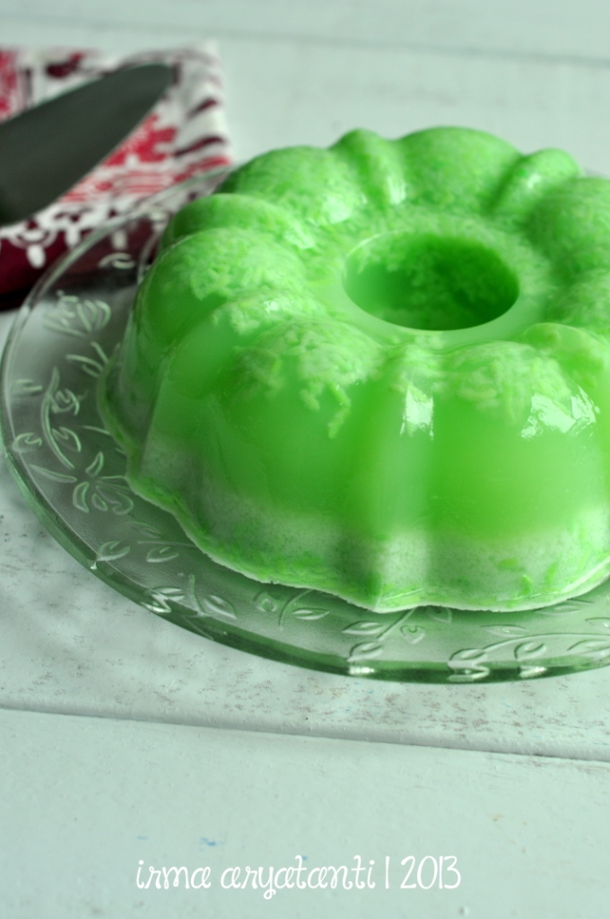 ...panci baris... Puding & Wedang Tape Ketan Ijo