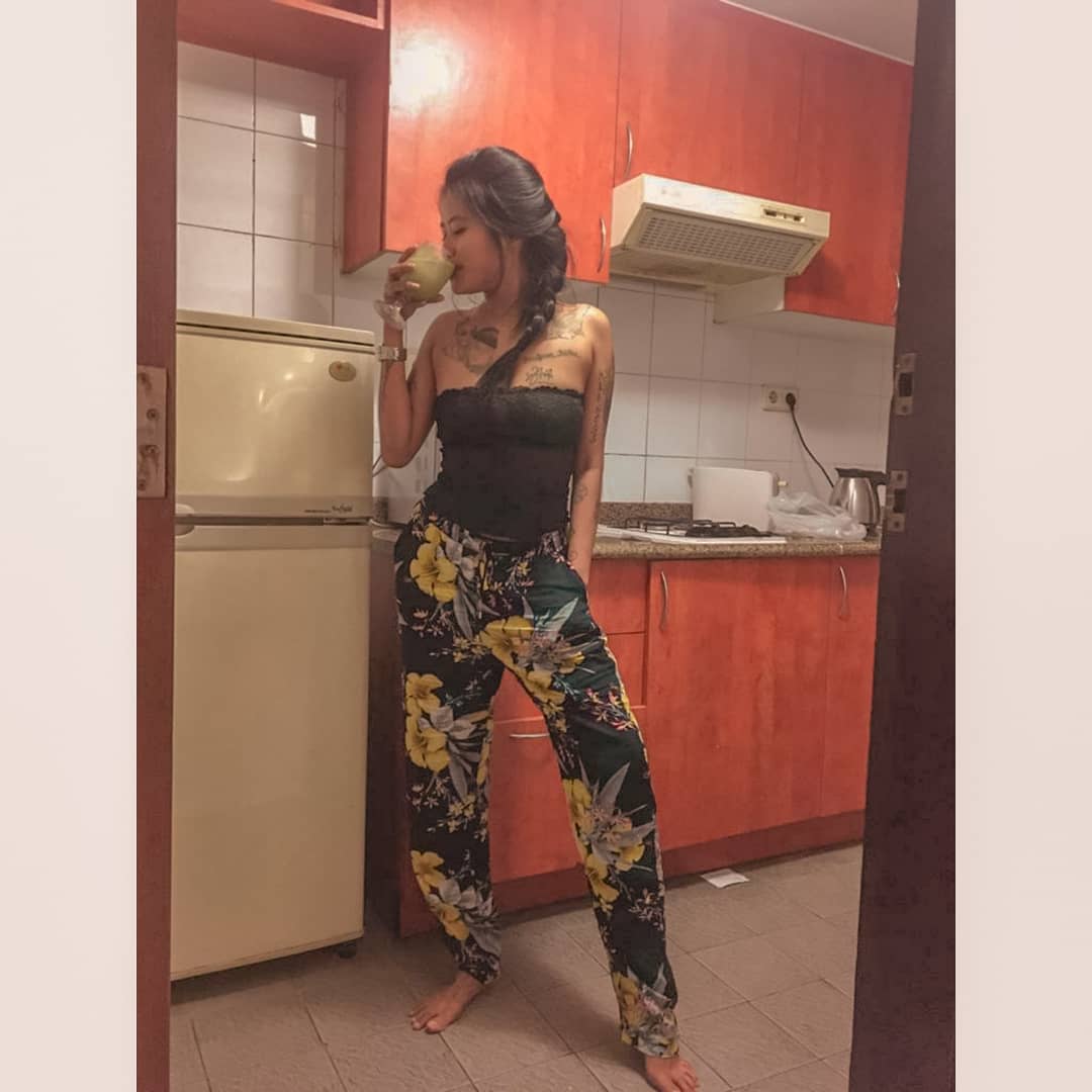 Arvianda Aprilasari Wanita Cantik Bertato Keren Seksi - Hot Selebgram