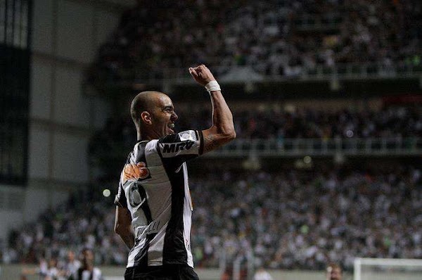 Oficial: Atlético Mineiro, firma Diego Tardelli