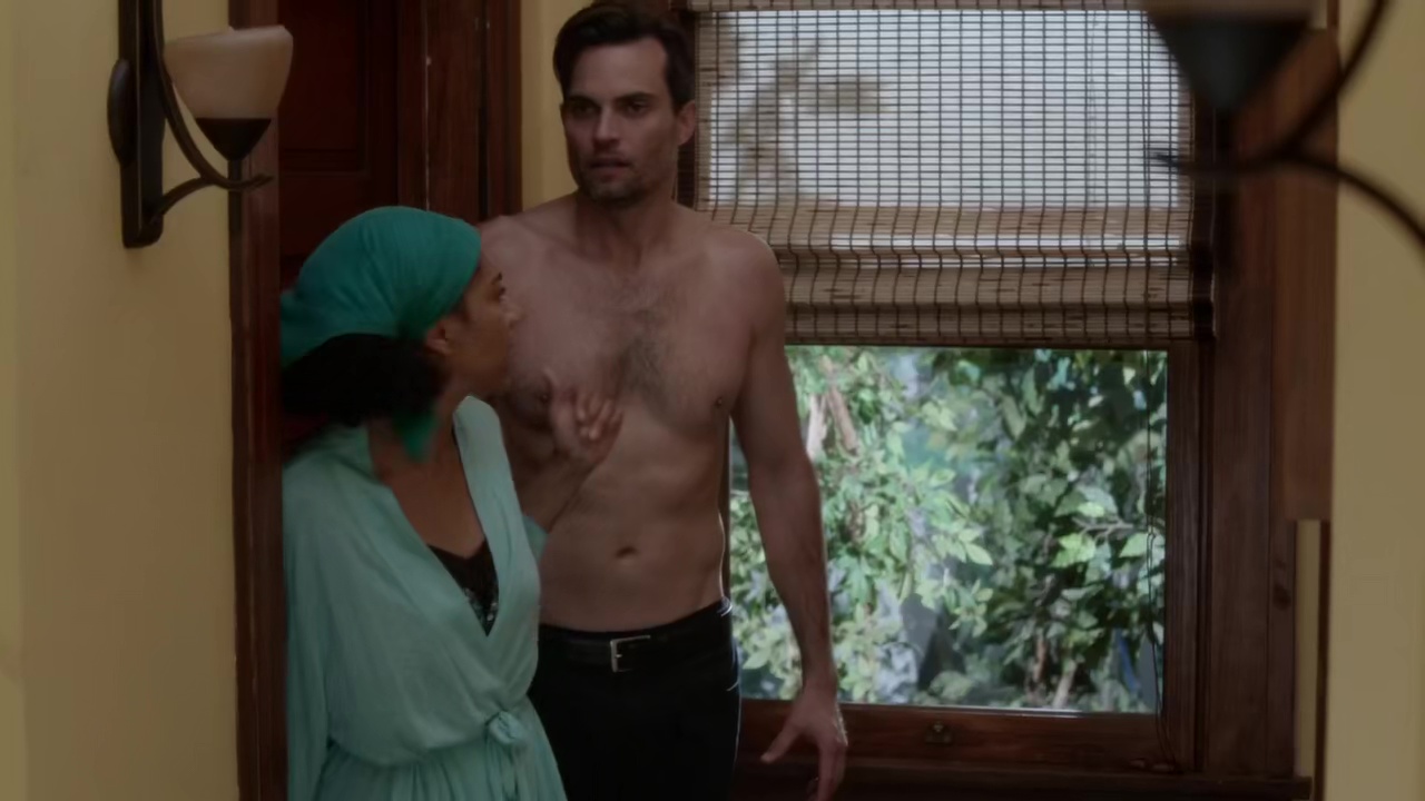 Scott Elrod shirtless in Grey's Anatomy 12-16 "When It Hurts So B...
