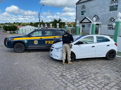 Em Delmiro Gouveia, PRF/AL  prende homem por receptação de veículo roubado em 2017