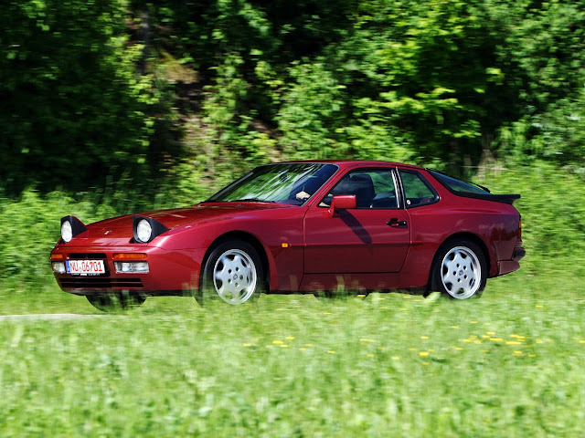 Porsche 944 S2