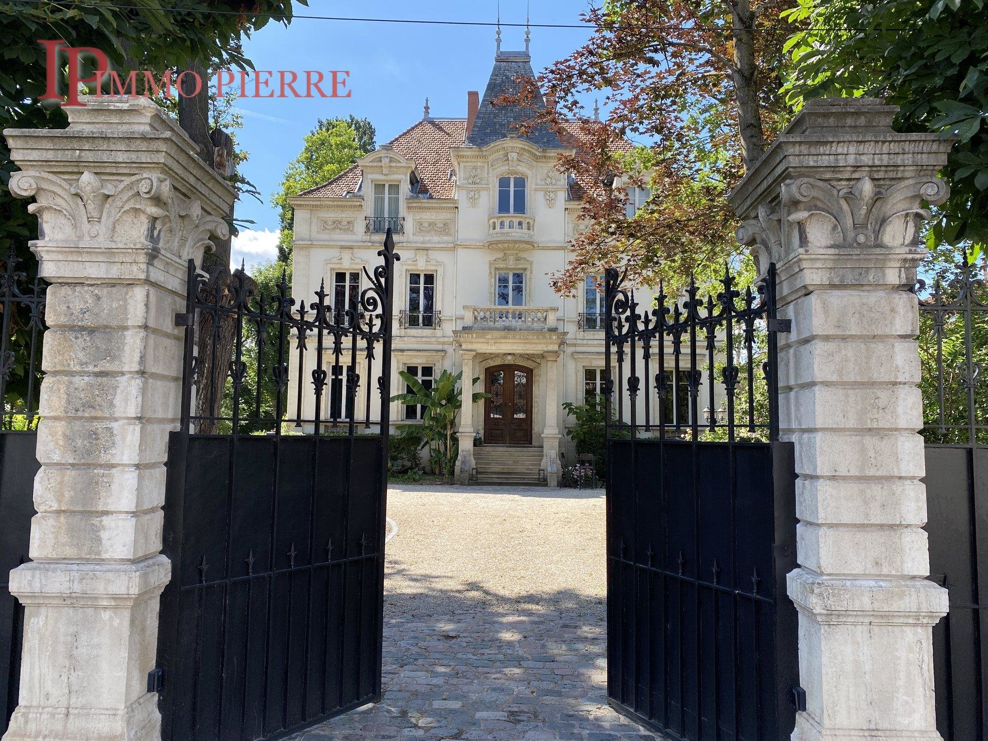A vendre : une propriété du XIXe siècle pour le prix d'un appartement parisien