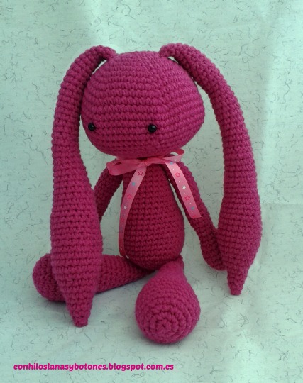 conhiloslanasybotones - Conejo orejas largas amigurumi