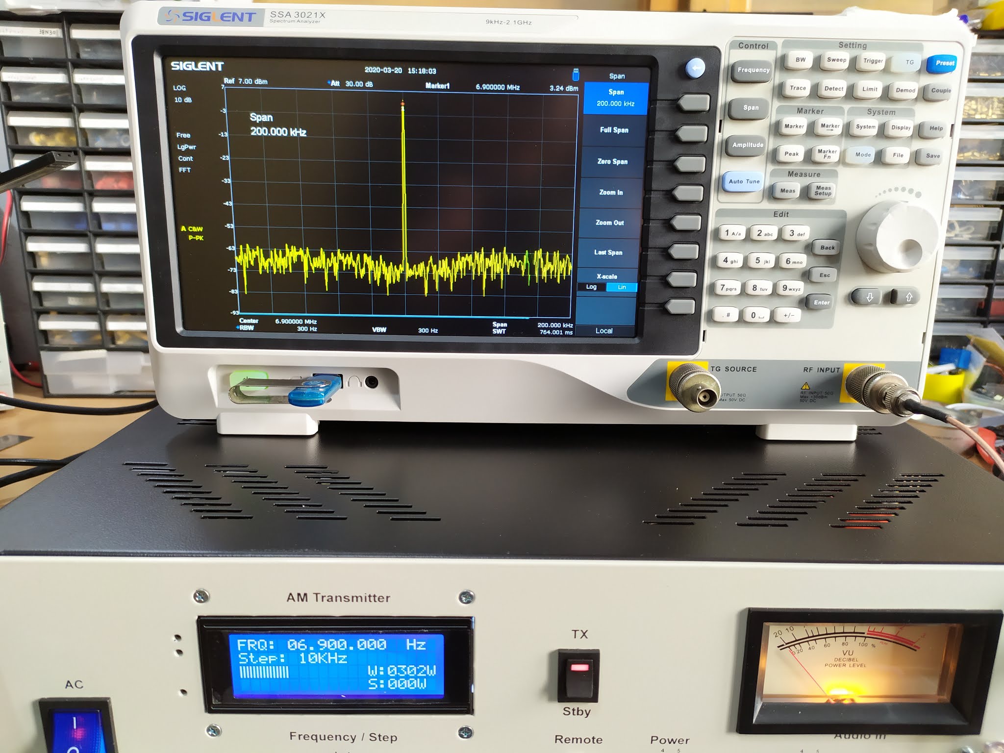 Shortwave 400 Watt class D AM broadcast transmitter.Frequency range 3.5Mhz7.5Mhz