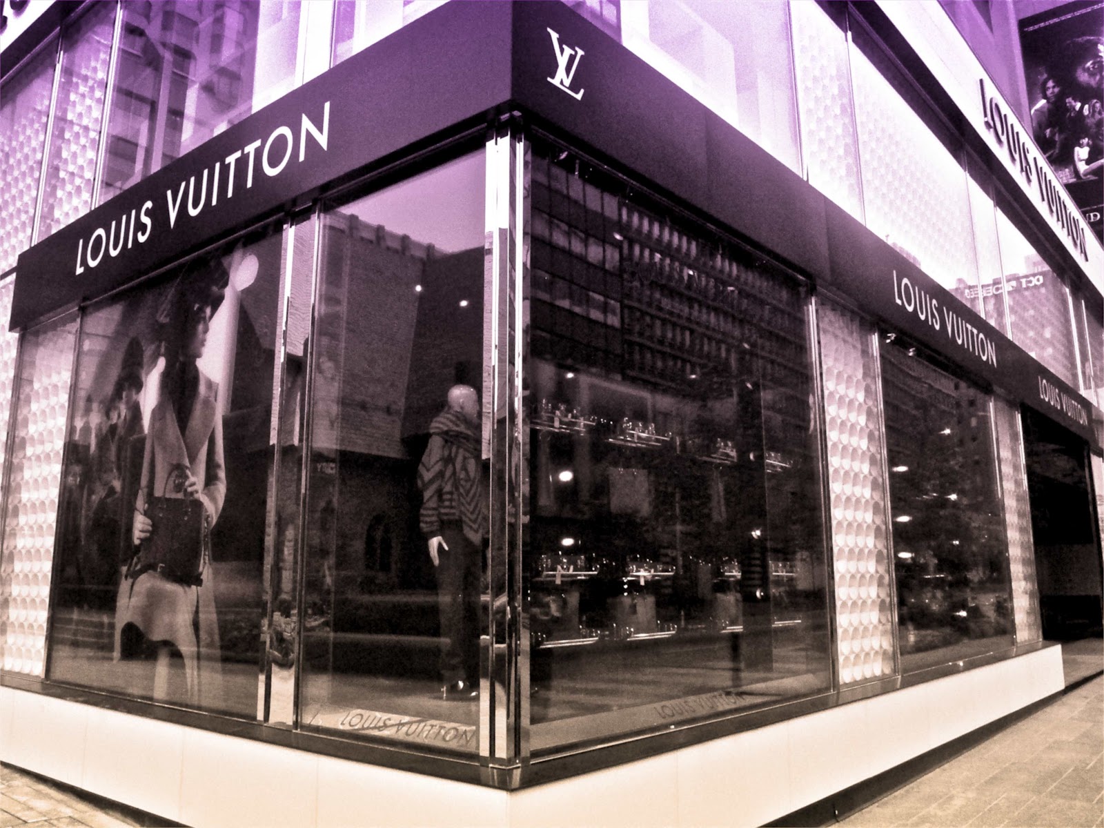 Binzento Vincente: A Tour At The Louis Vuitton Maison Bloor St Toronto