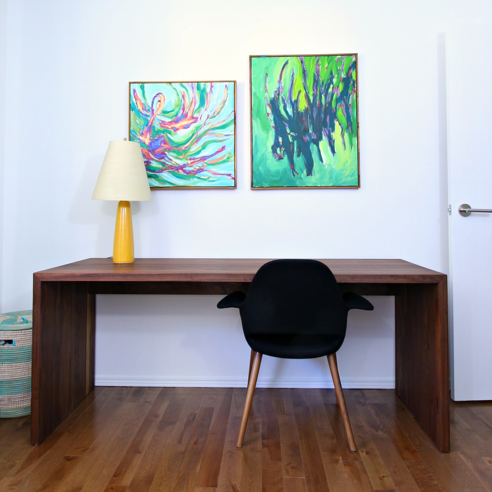 DIY Solid Walnut Desk Tutorial + Photos // www.danslelakehouse.com // @danslelakehouse