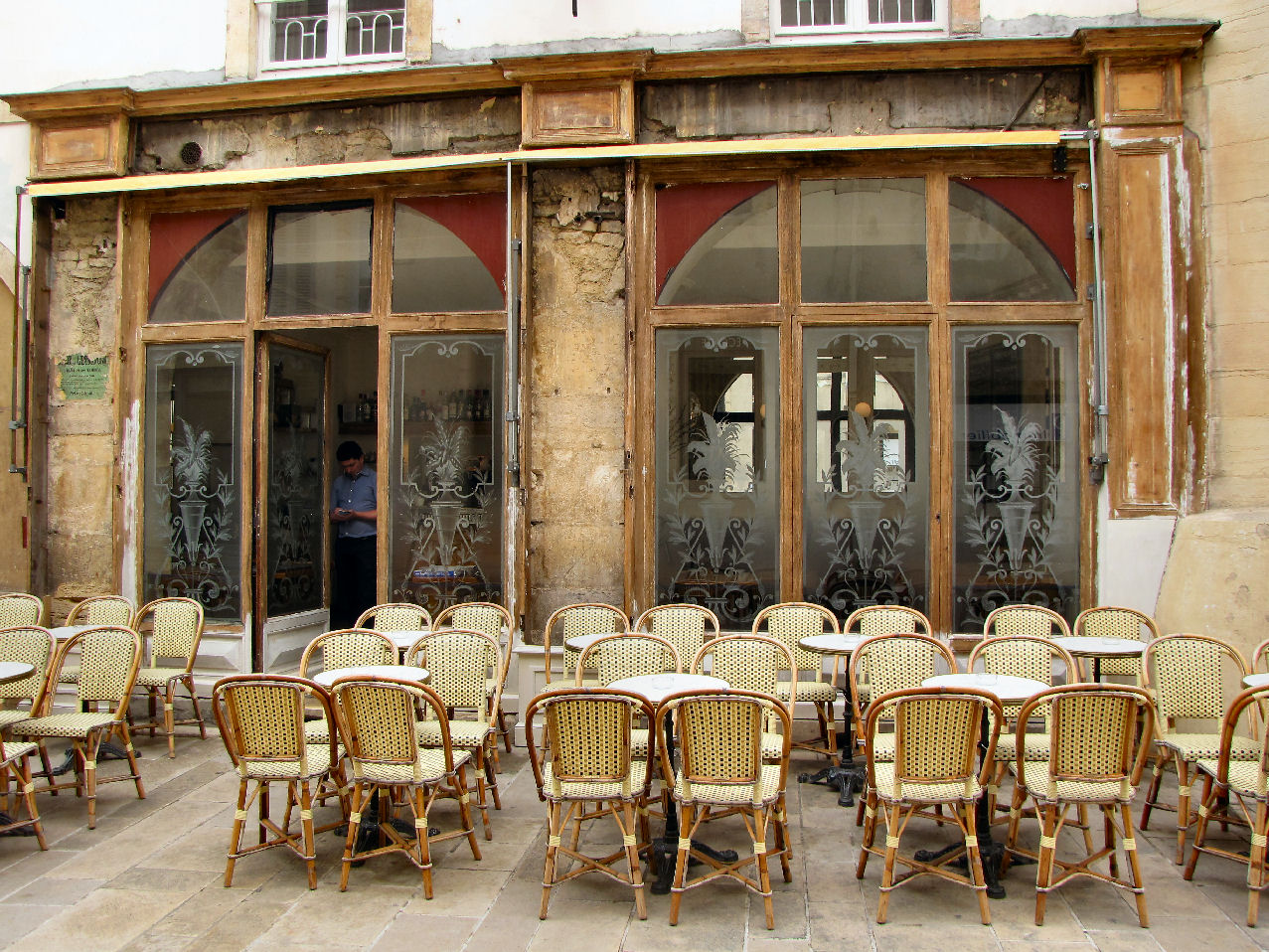 Femme au foyer: Dijon