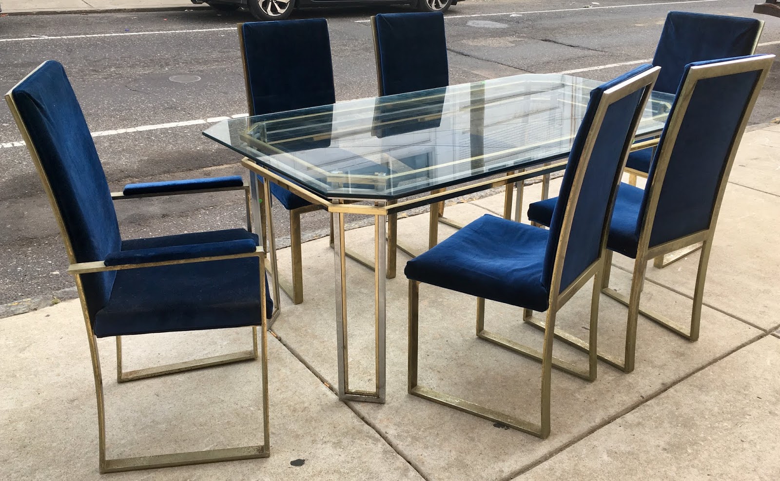 Uhuru Furniture & Collectibles Glass Top Dining Table & 6 Navy Blue
