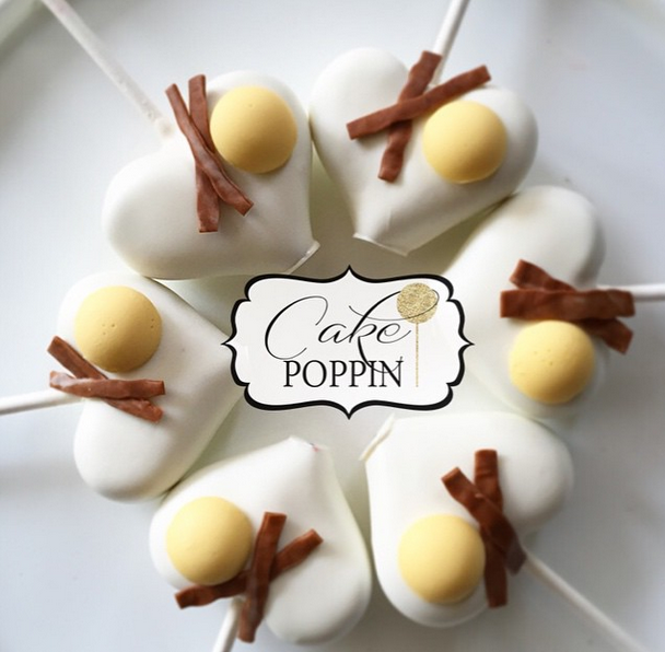 Loving these bacon and eggs Cake Pops from Cake Poppin!