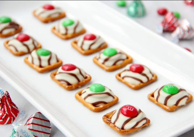 Pretzel M&M Hugs #desserts #cookies