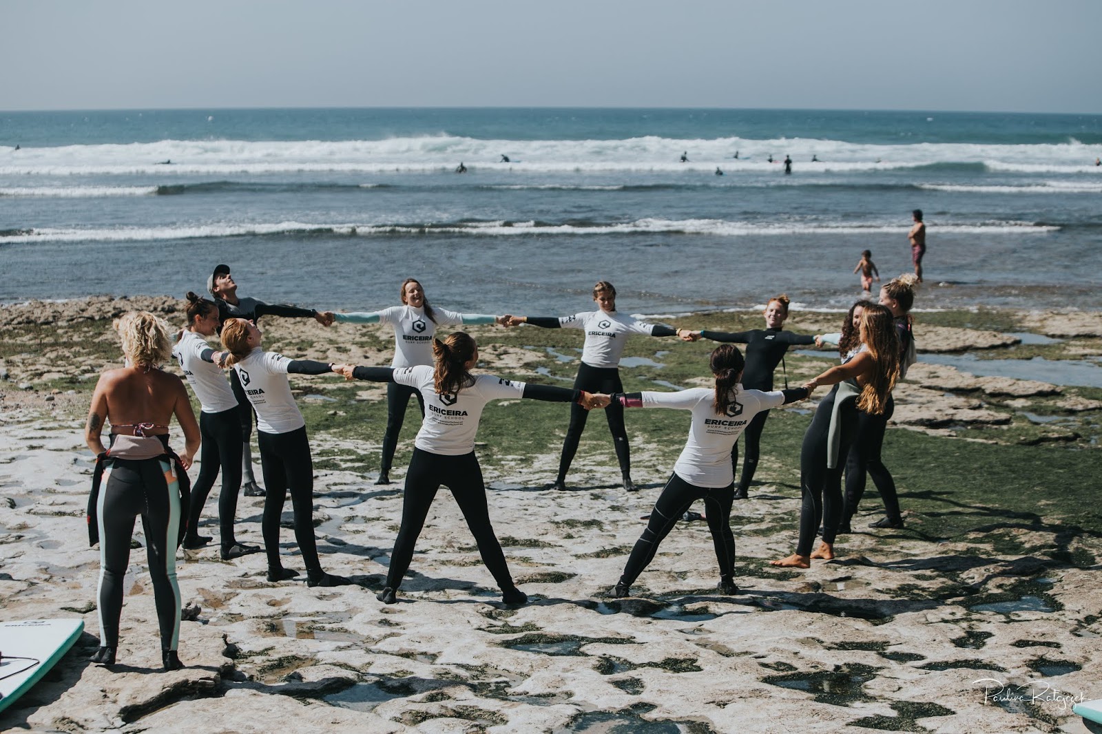 Surf and Joga Camp Ericeira 2019, 2431 sierpień People on the wave