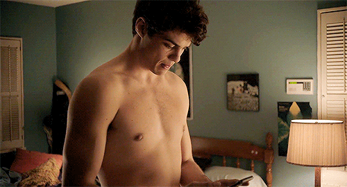 WE LOVE HOT GUYS: Noah Centineo Shirtless in Sierra Burgess is a Loser