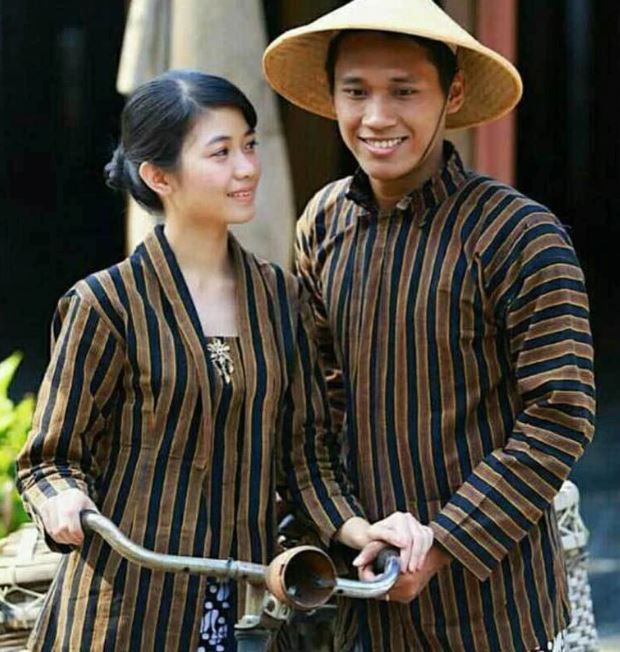 10 Pakaian Adat Jawa Tengah  Penjelasan, Keunikan dan Gambarnya