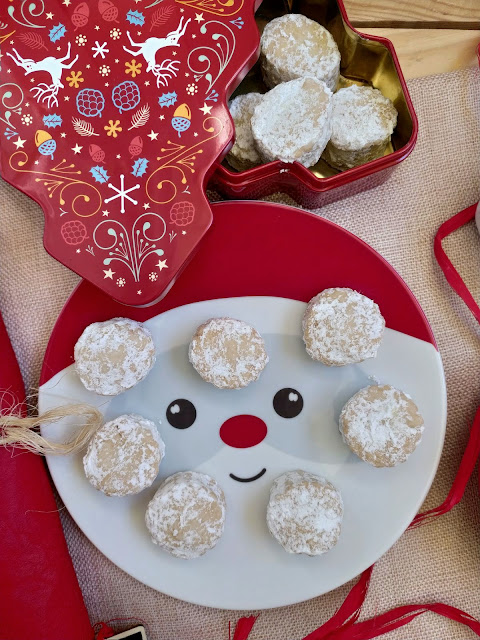 Nevaditos. Receta de dulces típicos navideños de España. Recetas tradicionales. Navidad. Horno, manteca, vino. Cuca. Parrandón