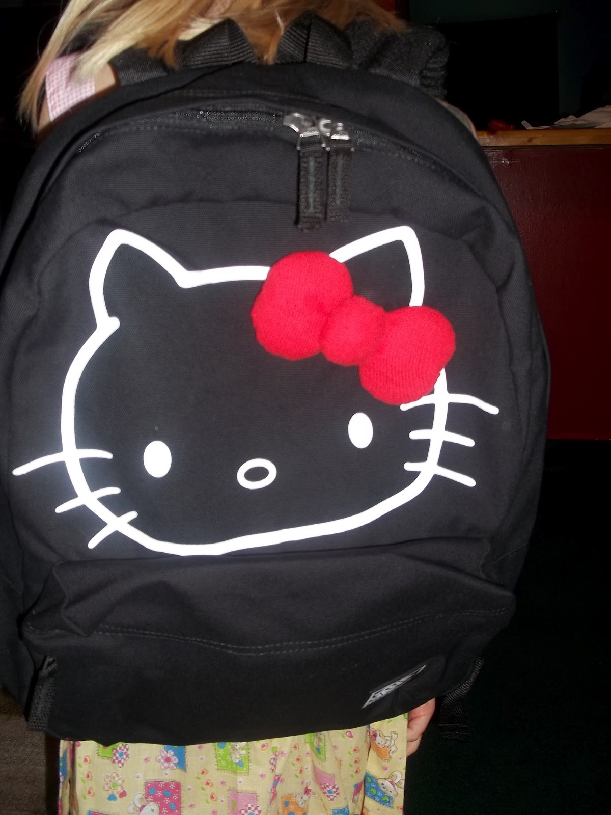 Life in The Dollhouse Hello Kitty Swag