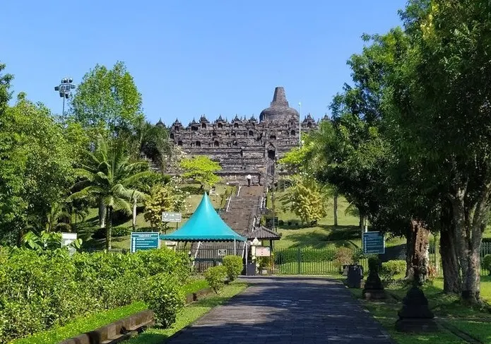 Muhammadiyah Beri Tanggapan Soal Heboh Wiasata ke Borobudur Haram