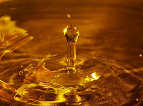 Agua dorada, golden water