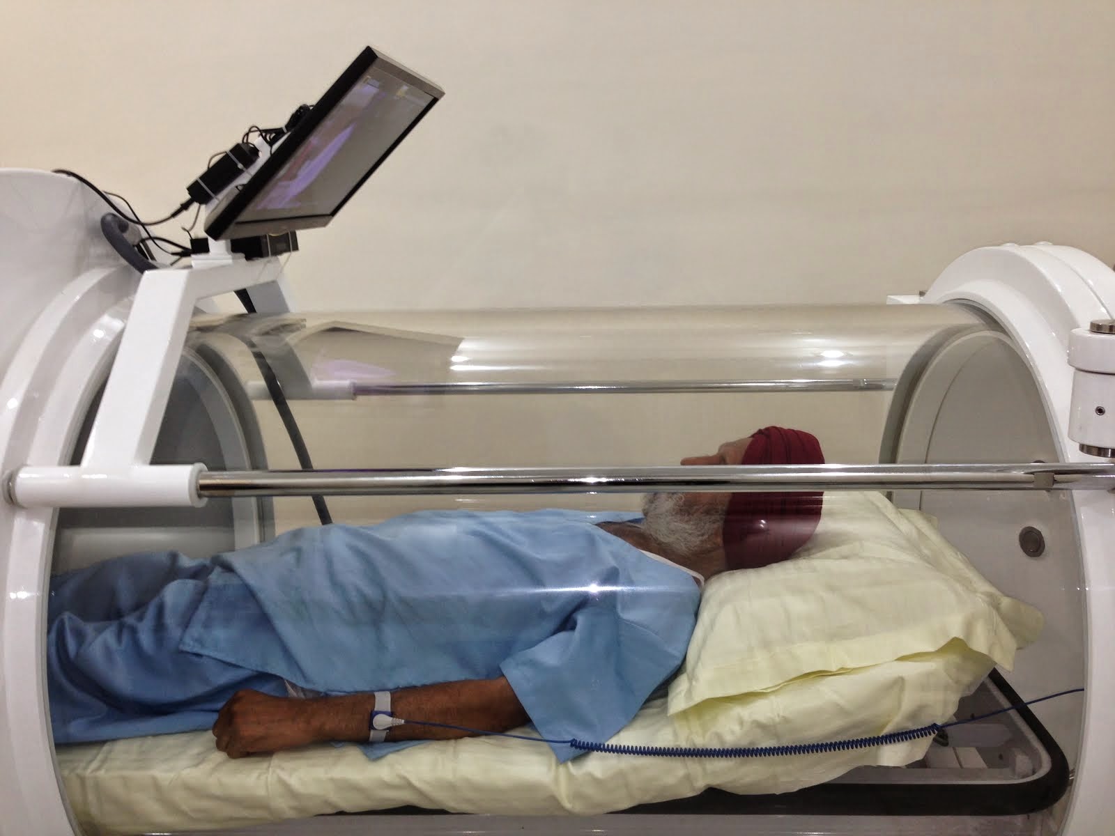 India Hyperbaric Oxygen Therapy Chamber For Diabetic Wound Healing