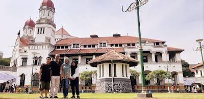 wisata museum transportasi kereta api lawang sewu semarang nurul sufitri mom lifestyle blogger traveling culinary review