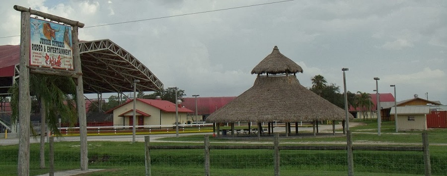 Complejo recreativo y pista de rodeo Complejo recreativo y pista de rodeo