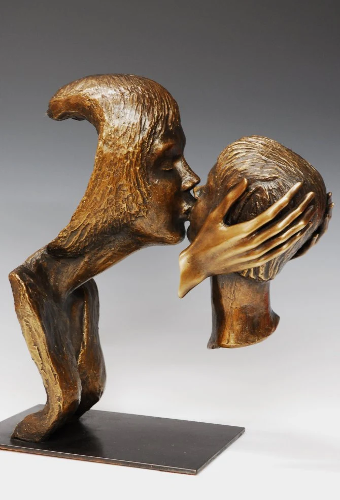 Lucio Olivieri | Italian Figurative sculptor