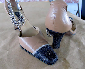 WobiSobi: Another Shoe Fix, Chain Strap, DIY