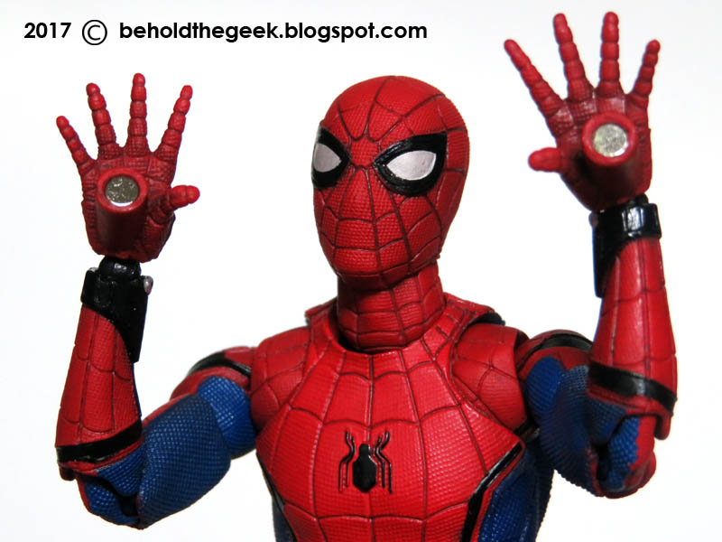spiderman action figure with magnetic hands and feet