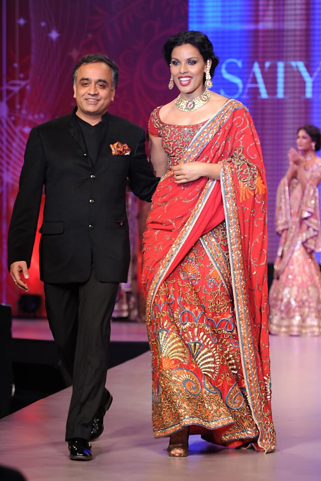 Satya Paul Bridal Wear Showcased at Filmfare Pre-Awards 2012