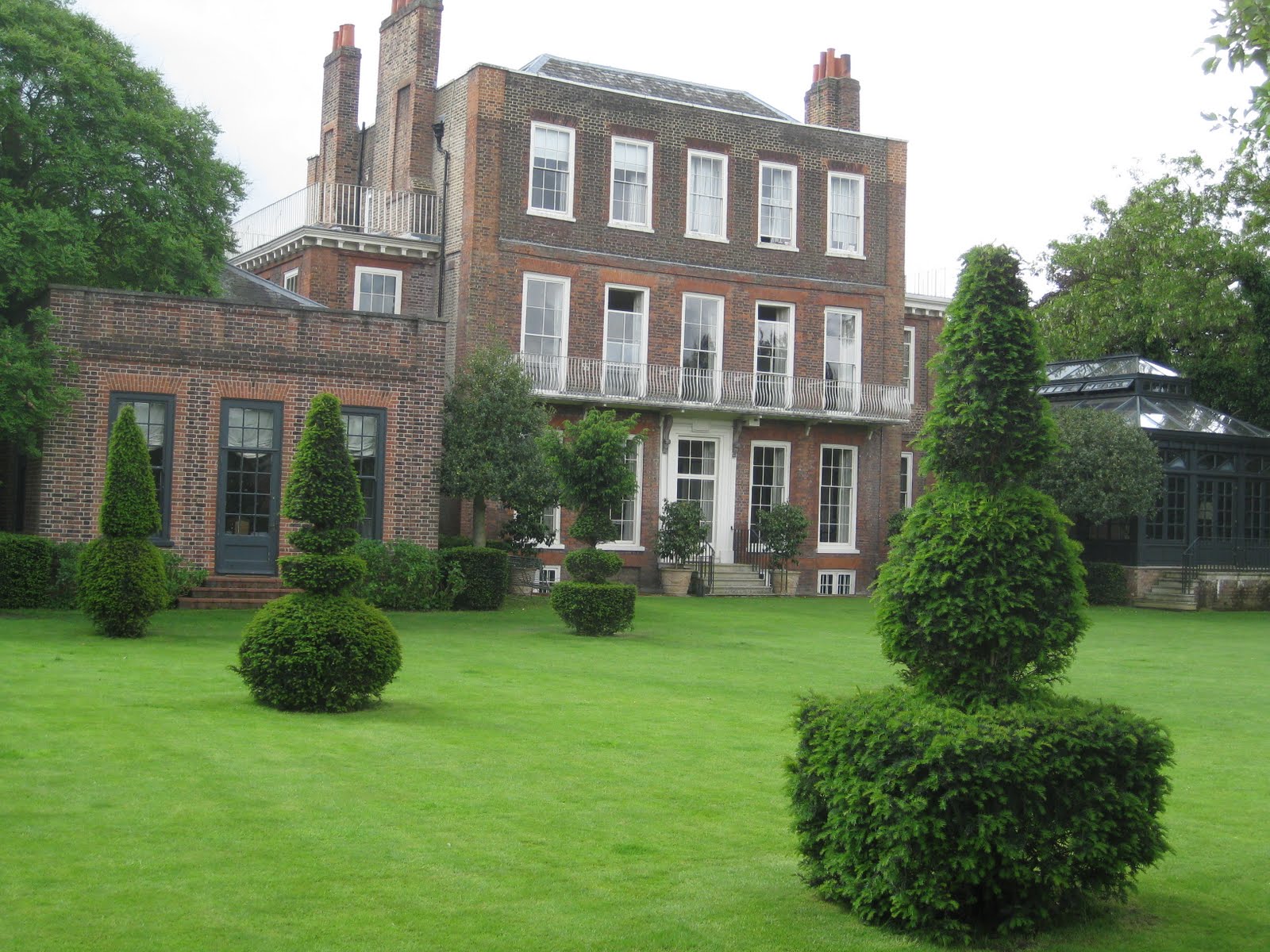 Ham Photos Petersham House and topiary