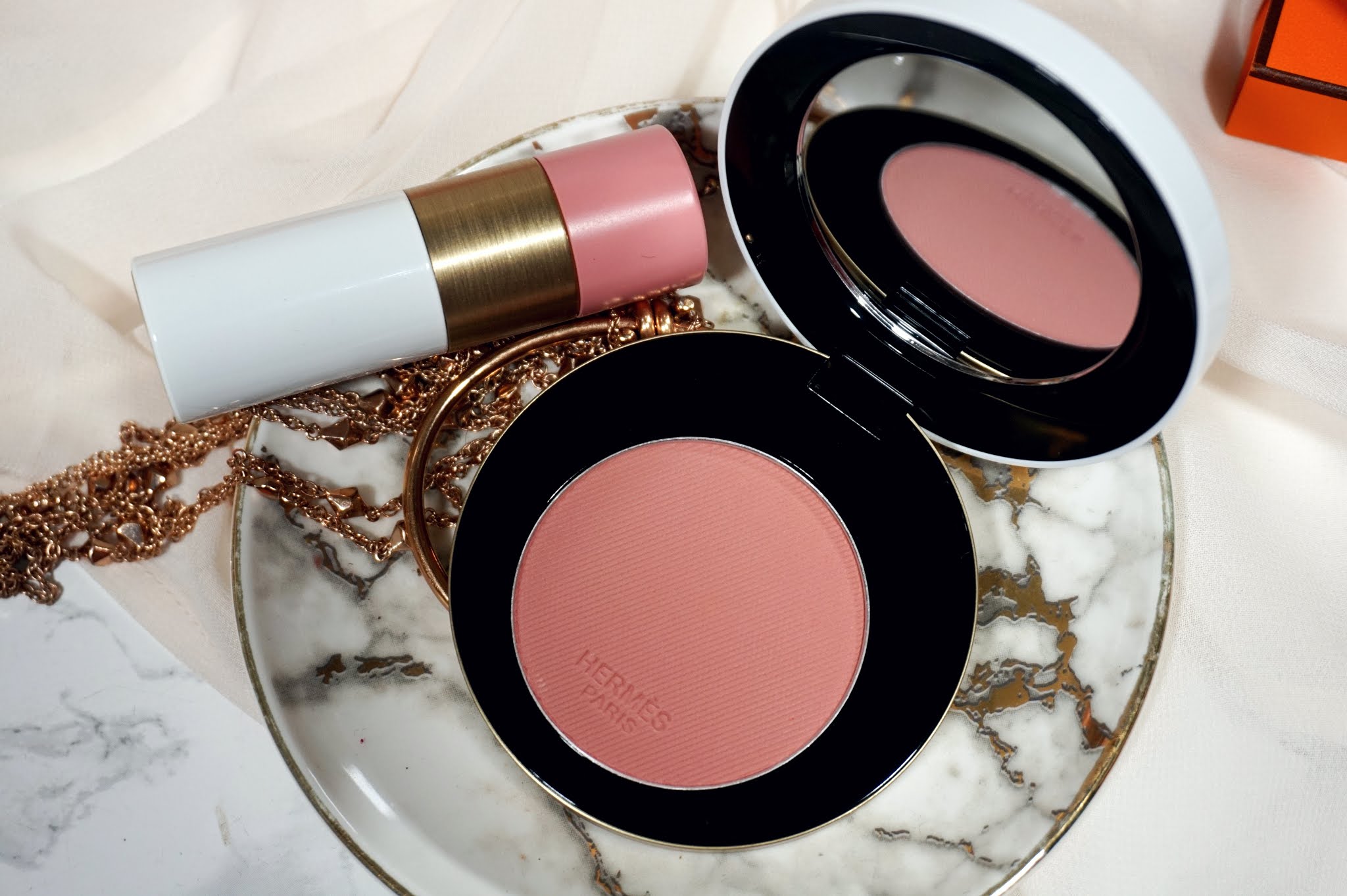  Review Hermès Rose Hermès Silky Blush Powder PRETTY IS MY PROFESSION