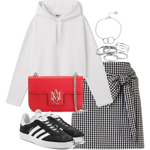 How To Style Red Bags The European Closet