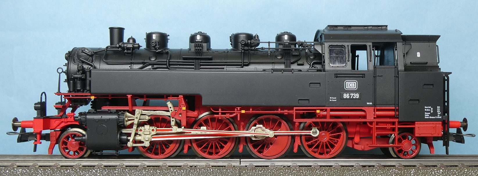 ドイツ連邦鉄道 DB 貨物用タンク式蒸気機関車 BR 86 739号機 ...