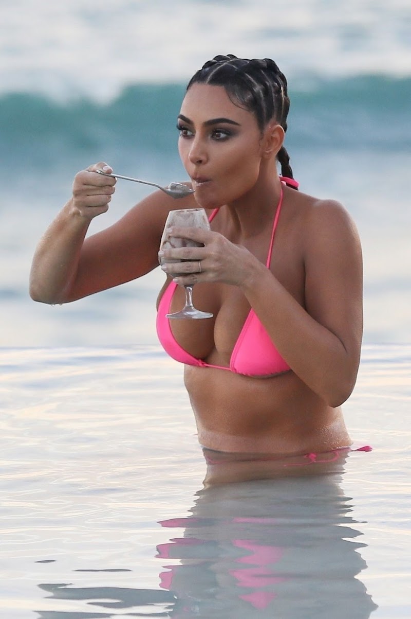 Kim Kardashian Clicked in Pink Bikini at KKW Beauty Photoshoot in Cabo San Lucas 23 Aug -2020