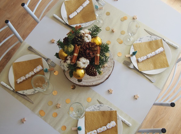 Ma table de Noël (or et bois) - Caro Dels - Blog DIY et loisirs créatifs