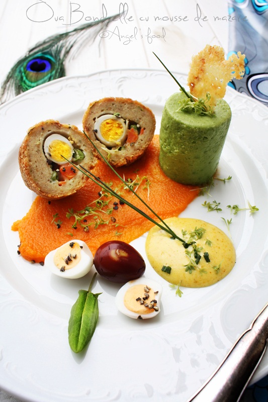 Oua Bonduelle cu mousse de mazare,piure de morcovi,sos de lamaie,oua de prepelita colorate si frunzulite de creson