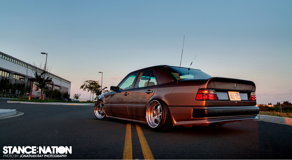 Mercedes Benz w124 stance