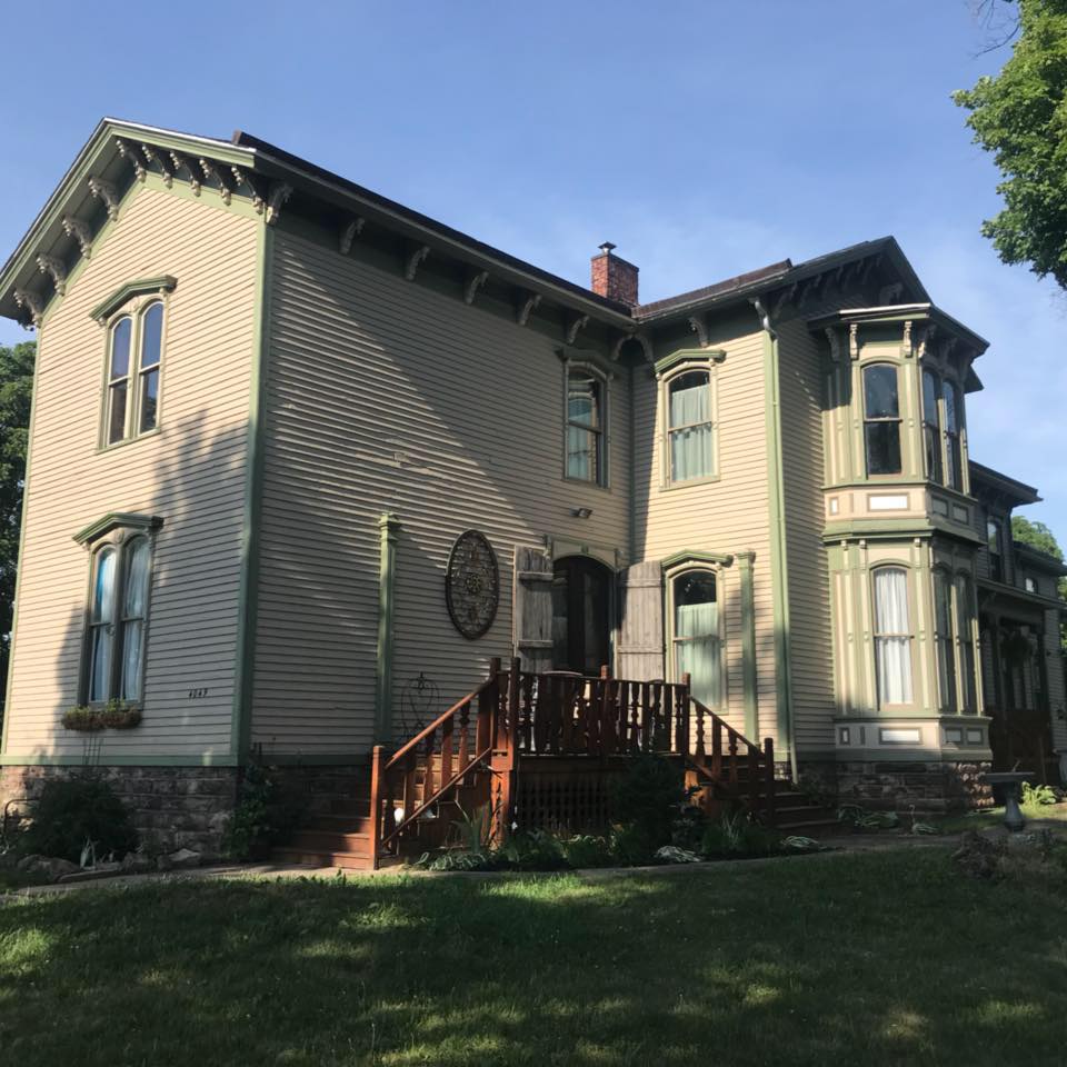 LIFE AND TIMES IN GASPORT, NEW YORK Graestone Manor on Travel Channel