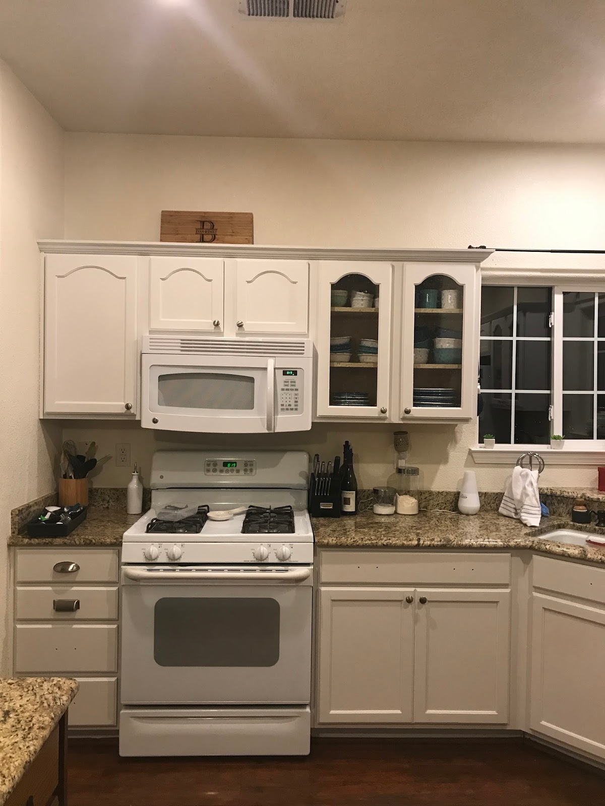 Emily Burn Kitchen Makeover/ Painting our Kitchen